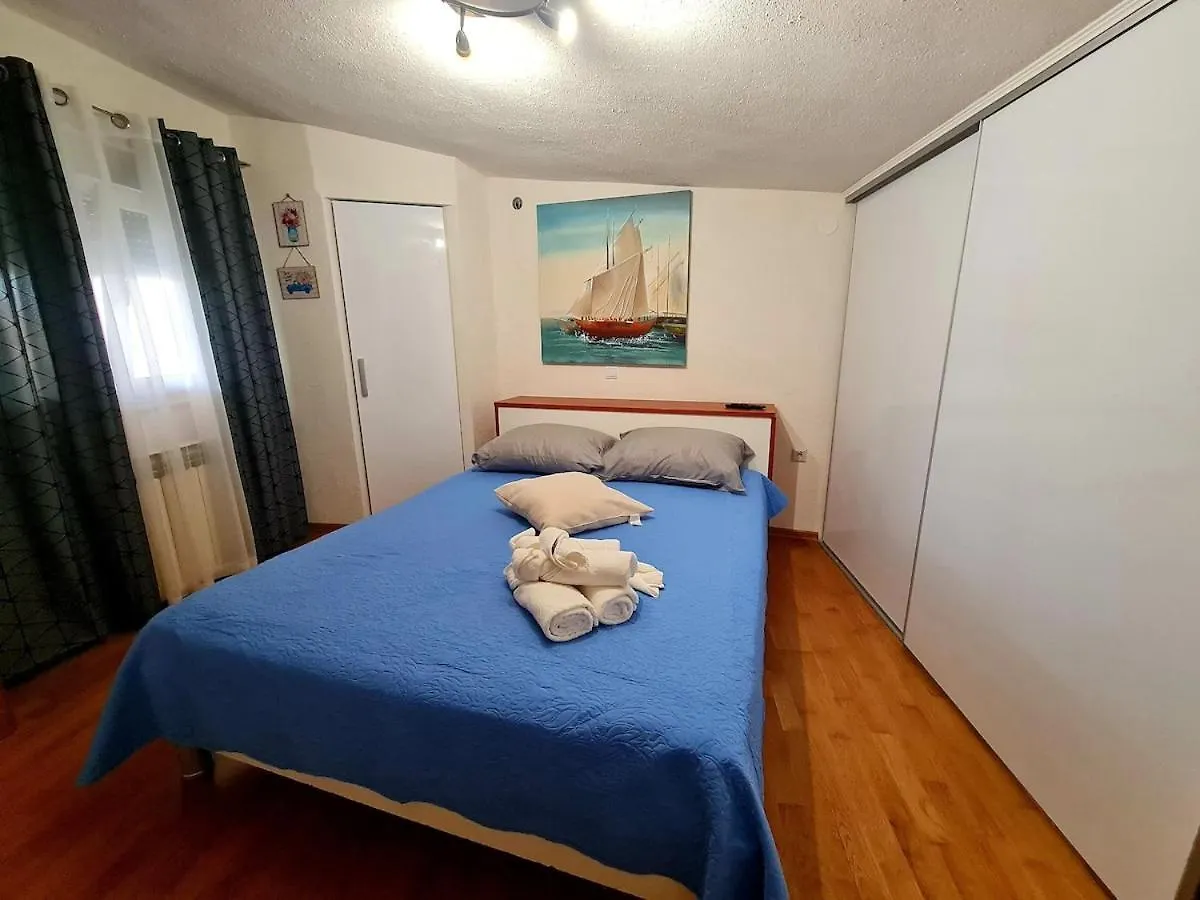 Villa Kuca Za Odmor Lorenco, Selce